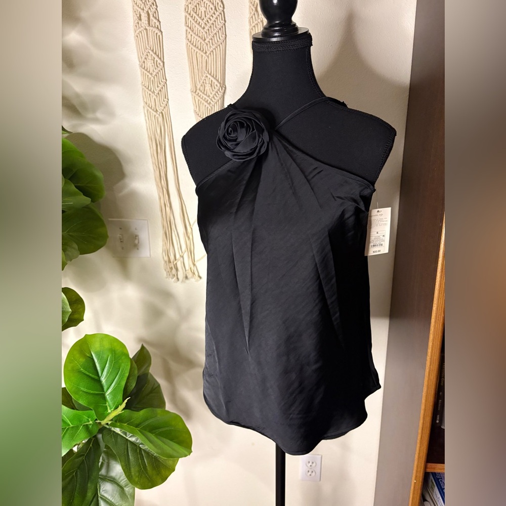 Elegant Black Women's tank  Top with flower